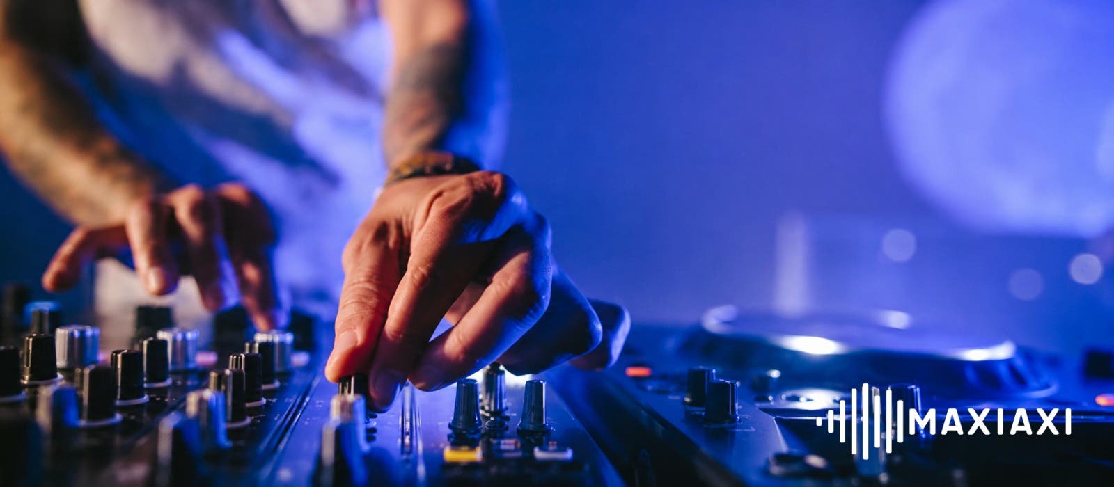 DJ werden: Finde dein perfektes DJ Equipment bei MaxiAxi.de