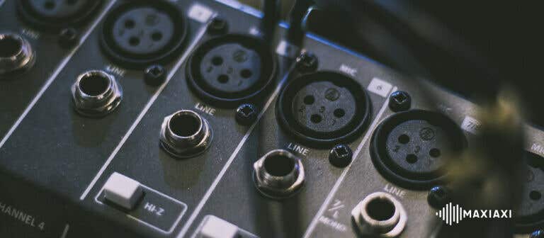 Wie schließe ich meine aktiven Lautsprecher an ein Mischpult an?